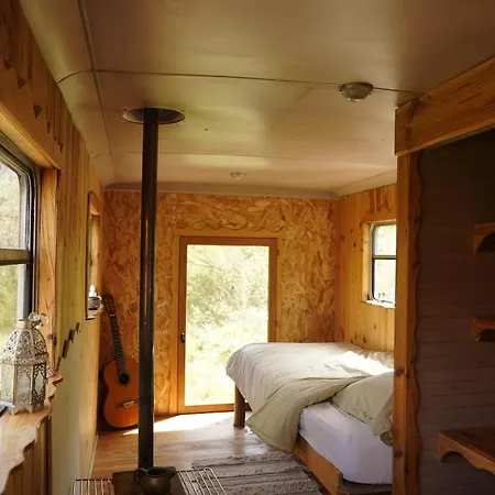 Bus Vintage Pour Retraite En Solo A Bugarach